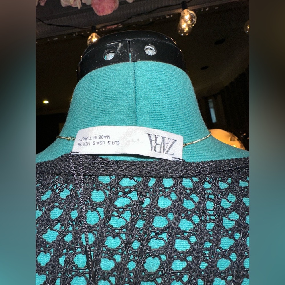 Zara Elegant Black Knit Top